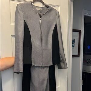 Tahari Women's Black and White Textured suit